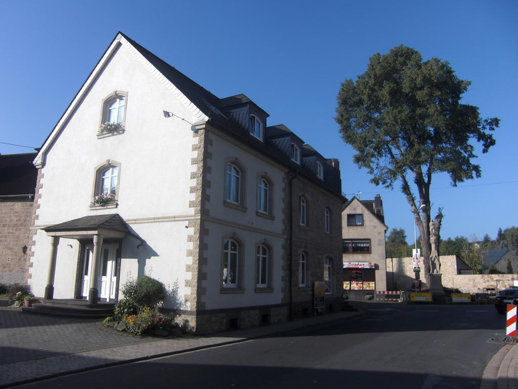 Hotel Restaurant Eifelstube Weibern Exterior photo