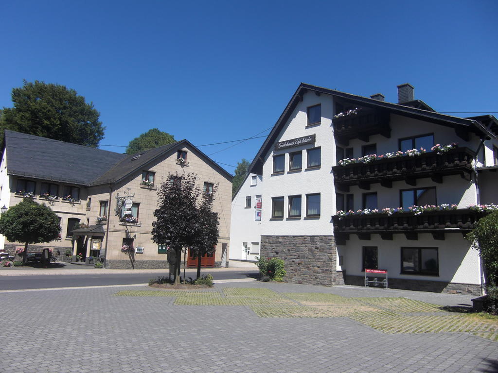 Hotel Restaurant Eifelstube Weibern Exterior photo